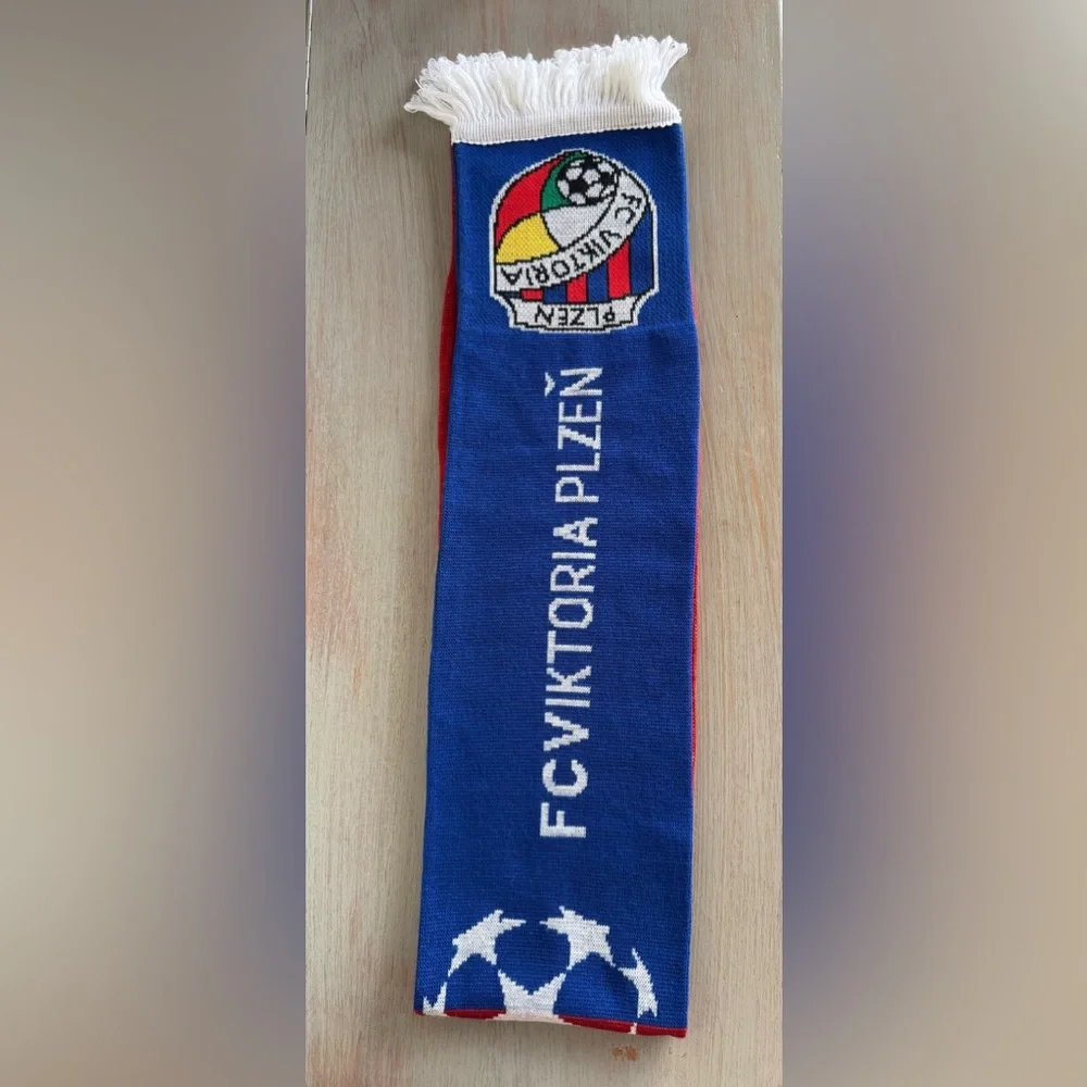 2011 UEFA Champions League FC Barcelona‎ v Viktoria Plzen Match Scarf Soccer